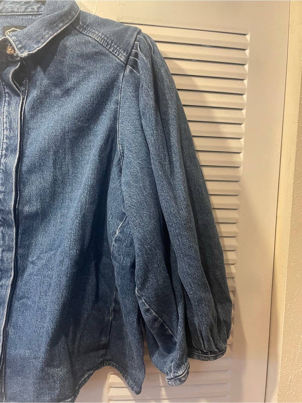 Scoop denim 3/4 puff sleeve shirt
Medium wash - Picture 4 of 6